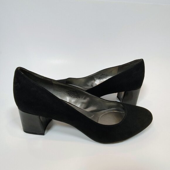 Bandolino Women's 8M Black Suede Chunky Heel Pumps - Picture 2 of 10